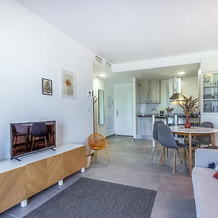 1 Bedroom Lovely In Apartment Dénia