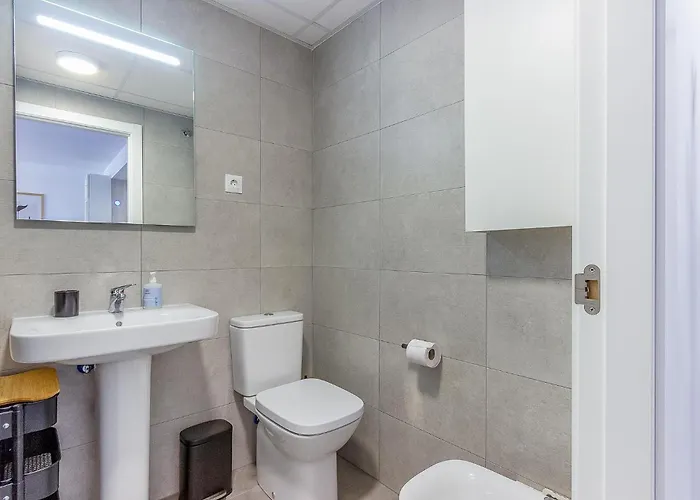 Apartment 1 Bedroom Lovely In *