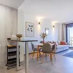 Διαμέρισμα 1 Bedroom Front In *
